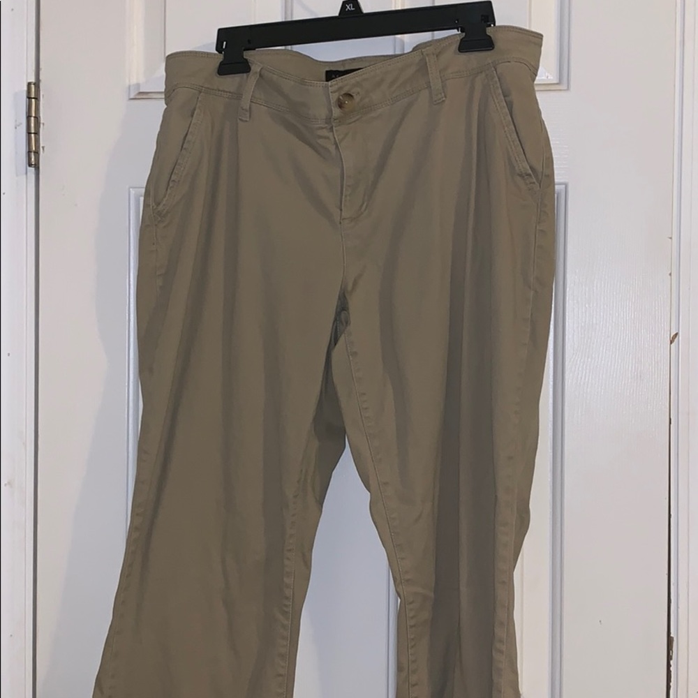 KHAKI PANTS!!
